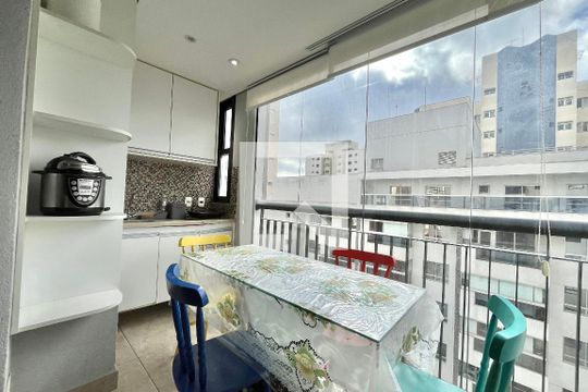 Varanda/Cozinha de apartamento para alugar com 1 quarto, 33m² em Vila da Saúde, São Paulo