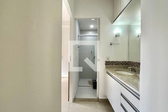 Corredor de apartamento para alugar com 1 quarto, 33m² em Vila da Saúde, São Paulo