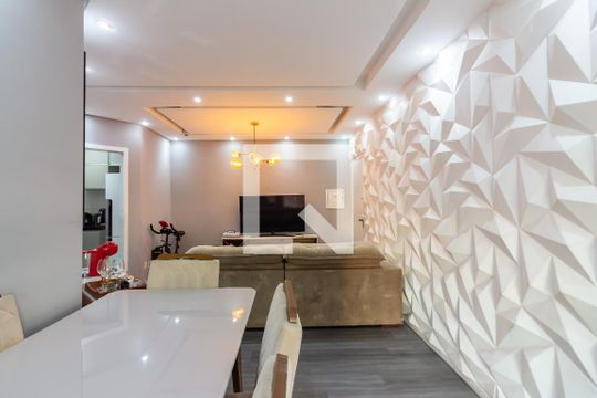 Sala de apartamento à venda com 2 quartos, 58m² em Piratininga, Osasco