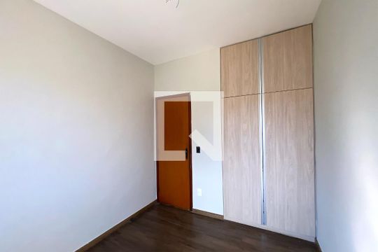 Quarto 2 de apartamento à venda com 5 quartos, 115m² em Castelo, Belo Horizonte