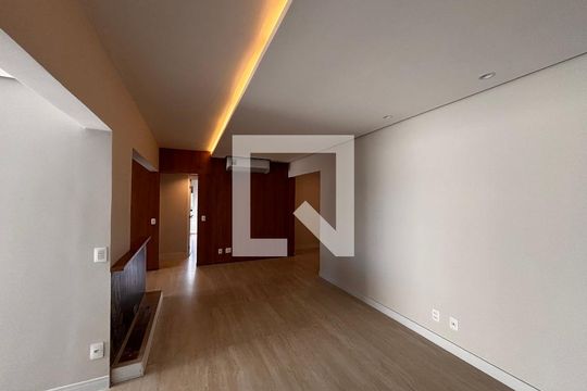 Sala de apartamento à venda com 2 quartos, 105m² em Empresarial 18 do Forte, Barueri