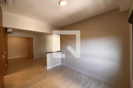 Sala  de apartamento à venda com 2 quartos, 105m² em Empresarial 18 do Forte, Barueri