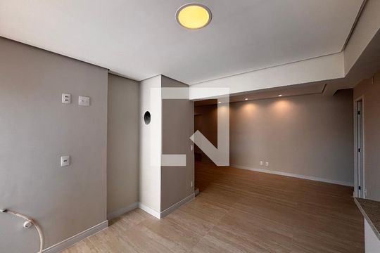 Sala de apartamento à venda com 2 quartos, 105m² em Empresarial 18 do Forte, Barueri