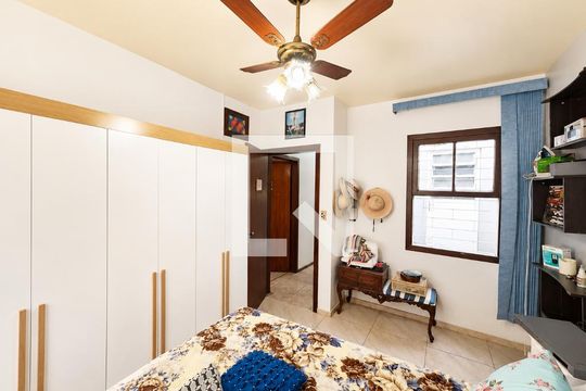 Quarto de casa para alugar com 3 quartos, 128m² em Centro, Gravataí