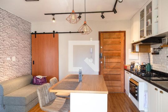 Apartamento à venda com 2 quartos, 48m² em Vila Galvão, Guarulhos