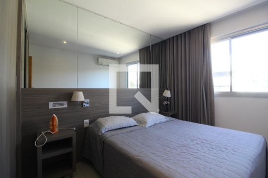 Quarto de kitnet/studio para alugar com 1 quarto, 35m² em Jacarepaguá, Rio de Janeiro