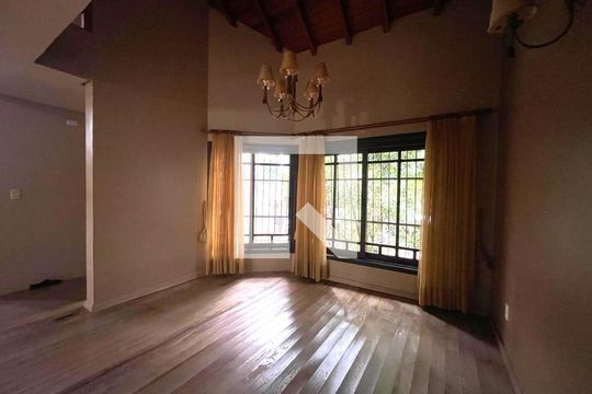Casa para alugar com 4 quartos, 232m² em Jardim America, São Leopoldo