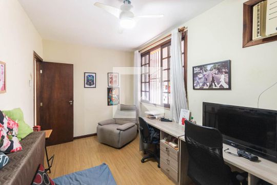 Quarto 1 de casa à venda com 2 quartos, 118m² em Grajaú, Rio de Janeiro