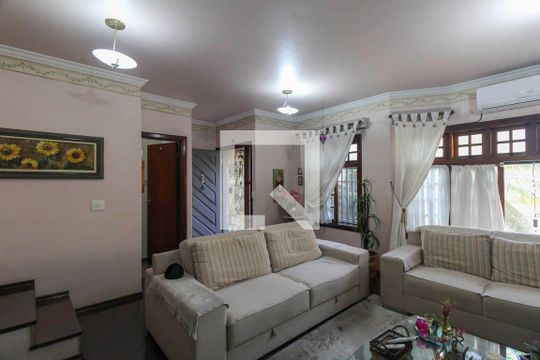 Sala de casa à venda com 4 quartos, 296m² em Chácara Mafalda, São Paulo