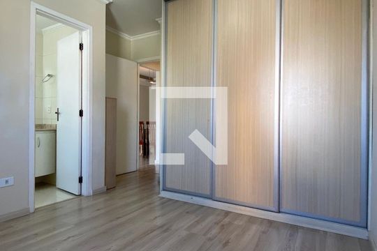 Suíte de apartamento à venda com 2 quartos, 64m² em Km 18, Osasco