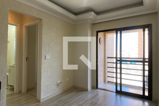 Sala de apartamento à venda com 2 quartos, 64m² em Km 18, Osasco