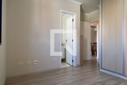Suíte de apartamento à venda com 2 quartos, 64m² em Km 18, Osasco