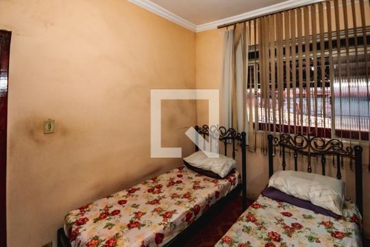 Casa à venda com 4 quartos, 308m² em Guarani, Belo Horizonte