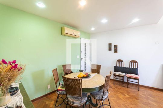 Sala de apartamento à venda com 3 quartos, 132m² em Tijuca, Rio de Janeiro