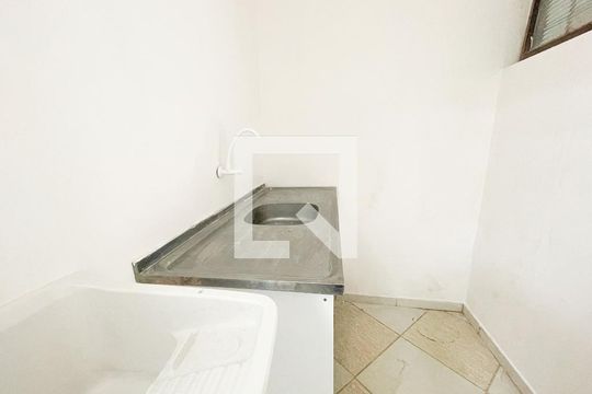 Sala/Cozinha de kitnet/studio para alugar com 1 quarto, 40m² em Água Branca, São Paulo