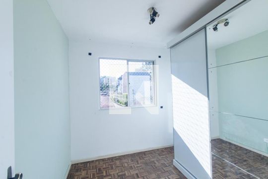 Quarto 2 de apartamento para alugar com 3 quartos, 70m² em Rebouças, Curitiba