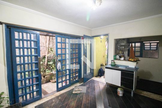 Sala de casa à venda com 2 quartos, 220m² em Parque Peruche, São Paulo