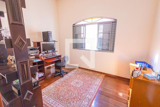 quarto 2 de casa à venda com 5 quartos, 378m² em Santa Amelia, Belo Horizonte