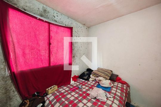 Quarto 1 de apartamento para alugar com 2 quartos, 50m² em Vila Santos, São Paulo