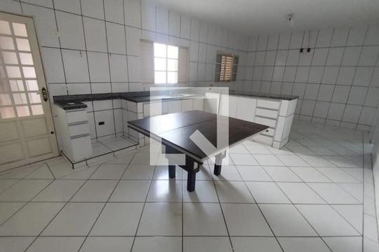 Cozinha de casa para alugar com 3 quartos, 180m² em Pacaembu, Uberlândia