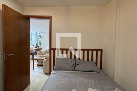 Suíte 1 de casa de condomínio para alugar com 3 quartos, 90m² em Quitandinha, Petrópolis