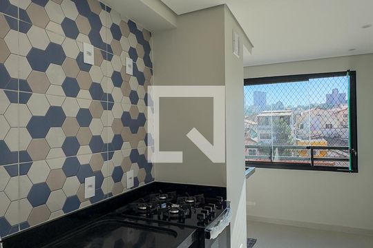 Sala, Cozinha e Área de Serviço de apartamento para alugar com 2 quartos, 36m² em Jardim Aeroporto, São Paulo