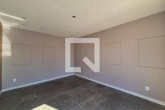 Apartamento para alugar com 2 quartos, 160m² em Recreio dos Bandeirantes, Rio de Janeiro