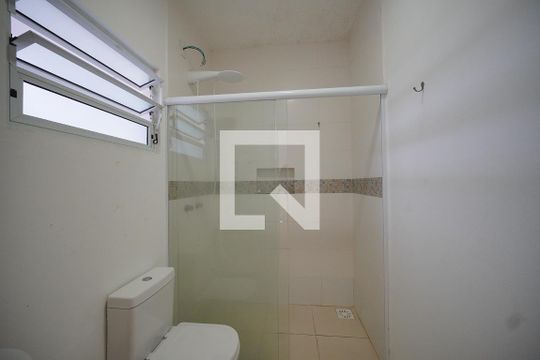 Banheiro de casa para alugar com 2 quartos, 110m² em Rio Tavares, Florianópolis