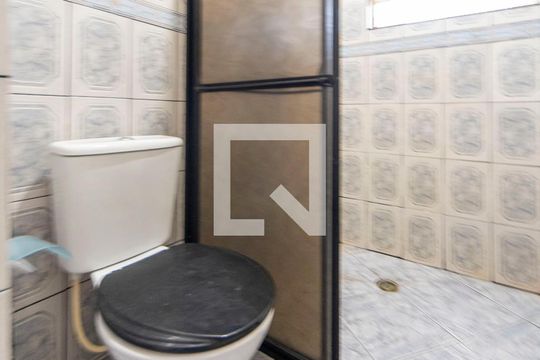 Banheiro de apartamento à venda com 2 quartos, 54m² em Jardim Santo André Cdhu, Santo André