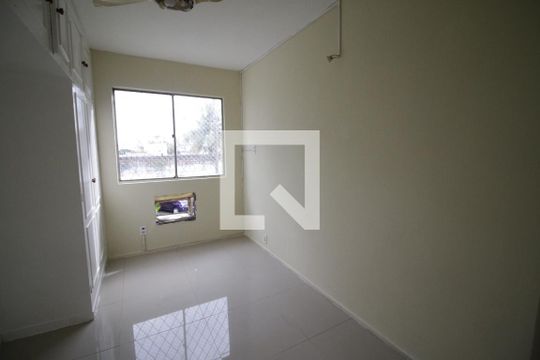 Quarto 2 de apartamento para alugar com 2 quartos, 44m² em Gardênia Azul, Rio de Janeiro