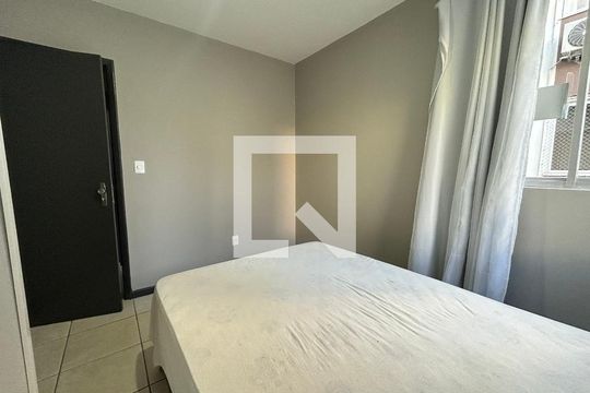 Quarto 2 de apartamento para alugar com 3 quartos, 73m² em Itacorubi, Florianópolis