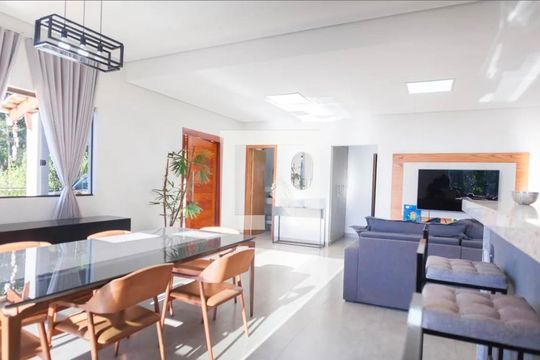Casa à venda com 3 quartos, 200m² em São Sebastiao das Águas Claras, Nova Lima