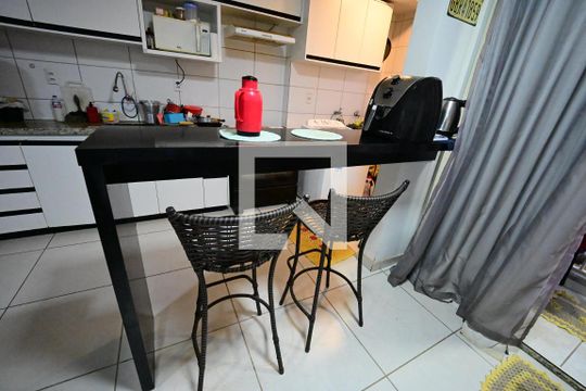 Apartamento à venda com 2 quartos, 62m² em Jardim Nova Era, Goiânia