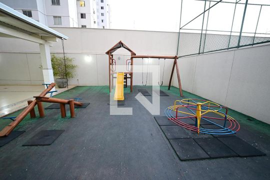 Apartamento à venda com 2 quartos, 62m² em Jardim Nova Era, Goiânia