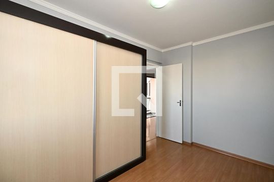 Quarto 1 de apartamento para alugar com 2 quartos, 85m² em Jardim Maria Rosa, Taboão da Serra