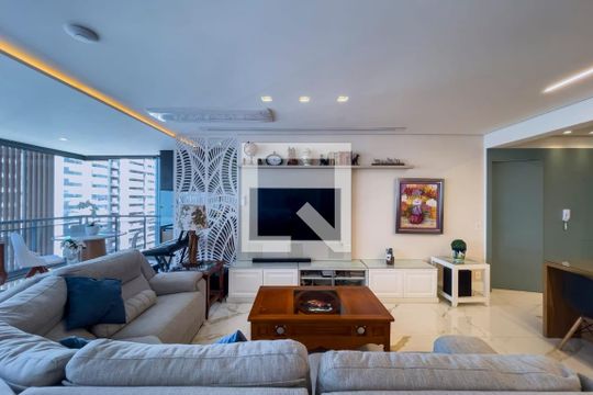 Apartamento para alugar com 4 quartos, 197m² em Jardim das Acacias, São Paulo
