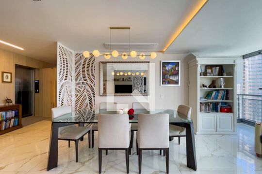 Sala de apartamento para alugar com 4 quartos, 197m² em Jardim das Acacias, São Paulo