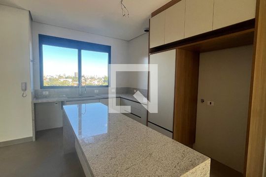 Apartamento à venda com 4 quartos, 243m² em Jardim das Paineiras, Campinas