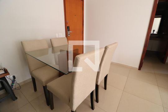 Sala de apartamento para alugar com 1 quarto, 53m² em Centro, Uberlândia