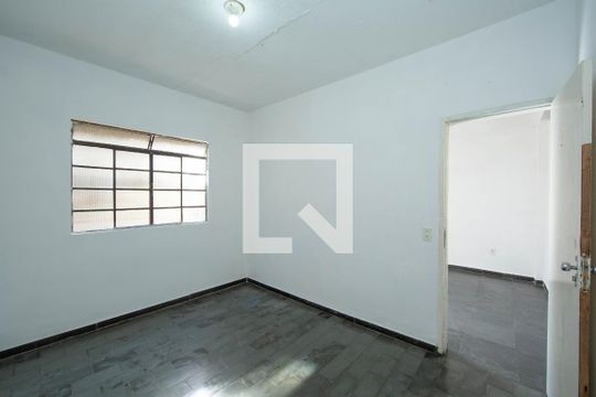 Quarto 1 de casa para alugar com 2 quartos, 100m² em Alto Caiçaras, Belo Horizonte
