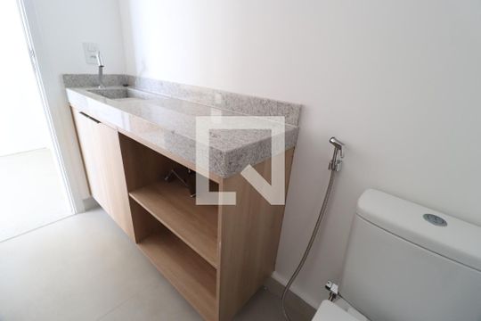 Lavabo de apartamento para alugar com 3 quartos, 147m² em Jardim Sul, Uberlândia