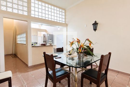 Sala de casa à venda com 4 quartos, 900m² em Vila Proost de Souza, Campinas