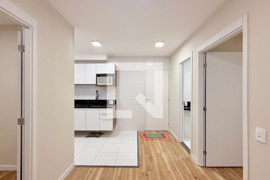 Sala  de apartamento para alugar com 2 quartos, 32m² em Jardim Caravelas, São Paulo