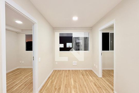 Sala  de apartamento para alugar com 2 quartos, 32m² em Jardim Caravelas, São Paulo