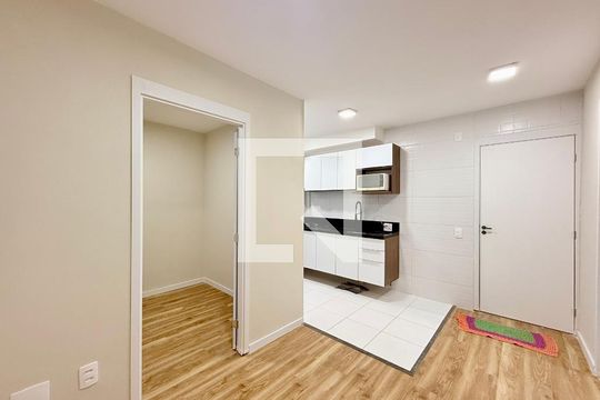 Sala  de apartamento para alugar com 2 quartos, 32m² em Jardim Caravelas, São Paulo