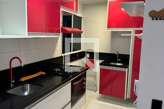 Cozinha de apartamento para alugar com 2 quartos, 39m² em Nova Brasília, Salvador