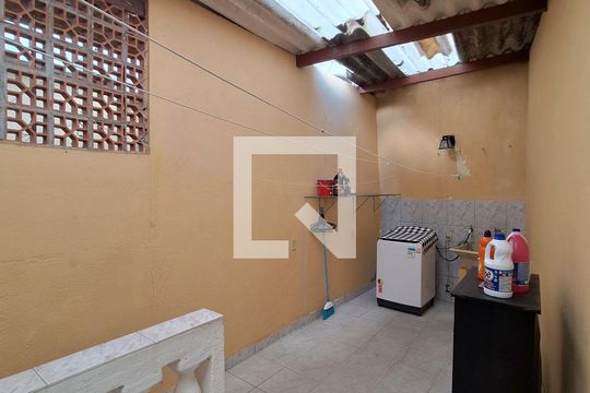 Área de Serviço de casa para alugar com 2 quartos, 125m² em Jardim Peri, São Paulo