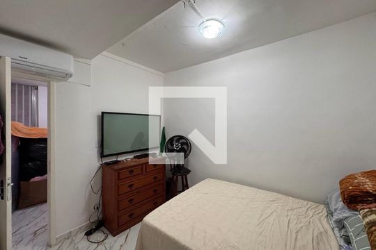 Quarto 1 de casa à venda com 2 quartos, 29m² em Recreio dos Bandeirantes, Rio de Janeiro