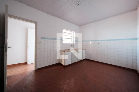 Cozinha/Área de serviço de apartamento para alugar com 2 quartos, 70m² em Vila Talarico, São Paulo