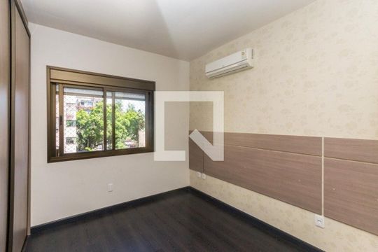 Quarto 1 de apartamento para alugar com 2 quartos, 88m² em São João, Porto Alegre